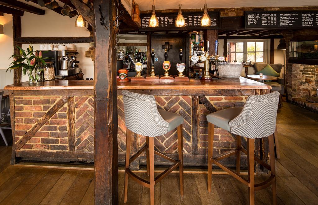 The Chequers Inn Beaconsfield Eksteriør bilde